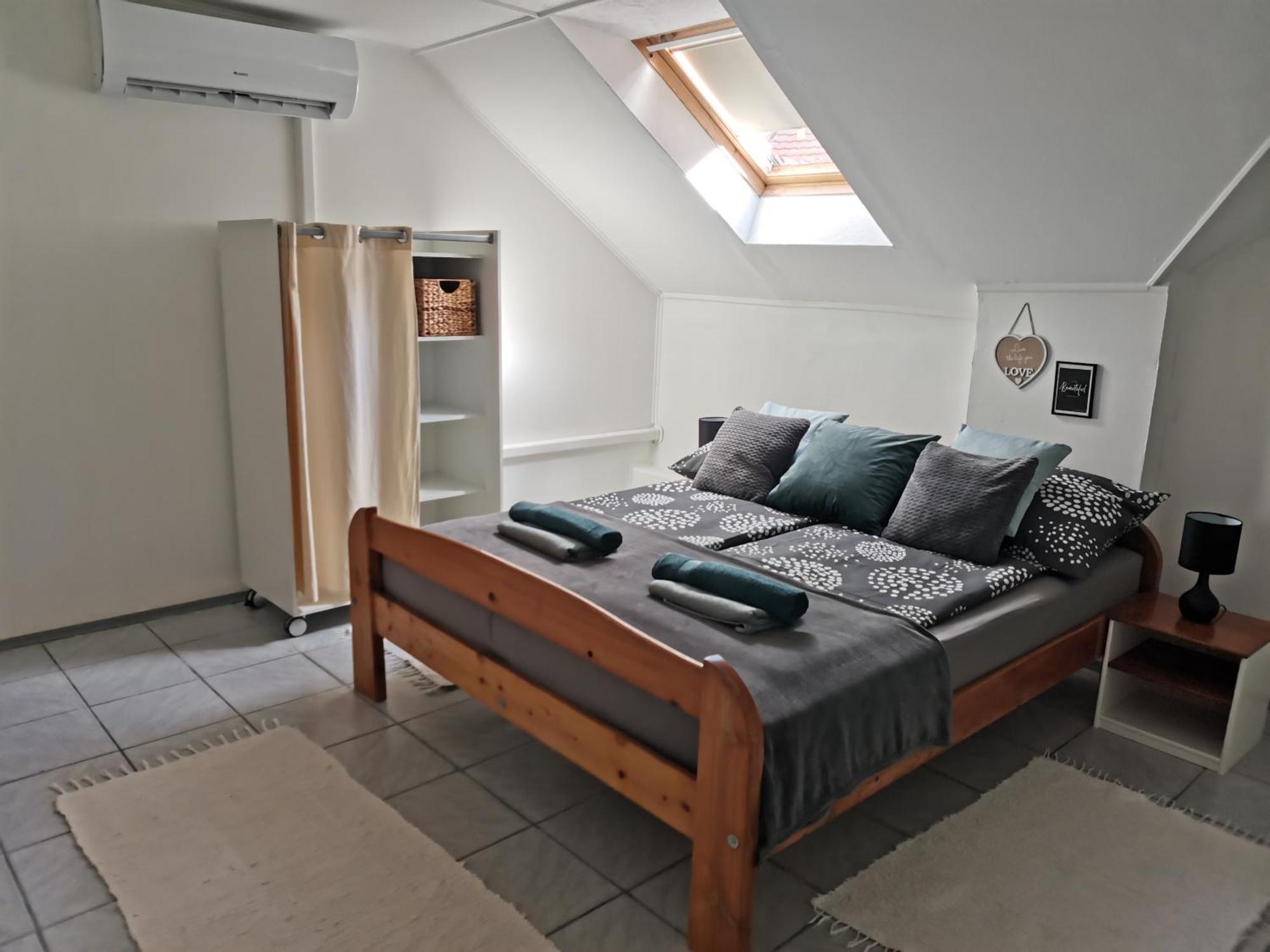 Apartman Rose Eger Exteriör bild
