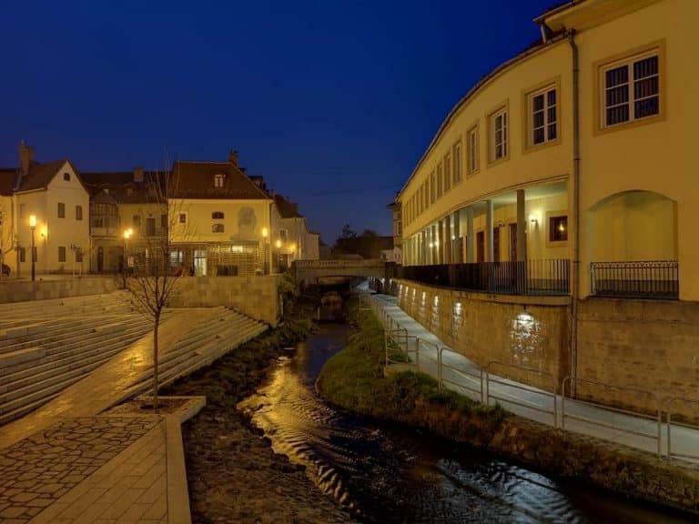 Apartman Rose Eger Exteriör bild